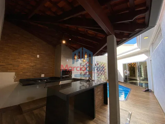 Casa com 312m² 4 quartos e 6 banheiros, à venda, no bairro Cidade Universitaria em Ituverava
