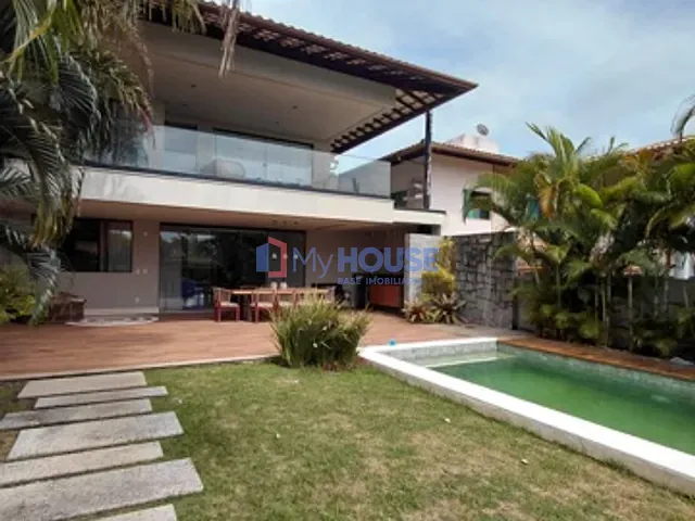 Casa com 480m² 3 quartos e 4 banheiros, à venda, no bairro Nossa Senhora da Vitória em Ilhéus