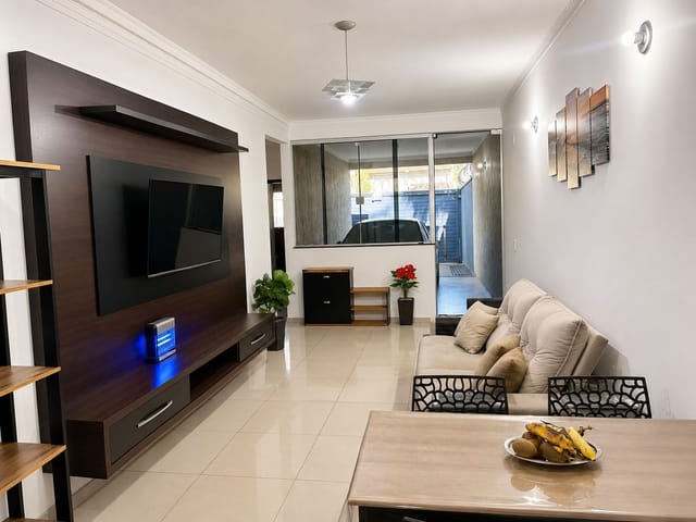 Casa com 210m² 3 quartos e 3 banheiros, à venda, no bairro Jardim Atlântico em Goiânia