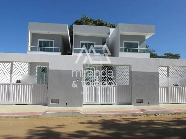 Casa com 160m² 2 quartos e 3 banheiros, à venda, no bairro Santa Mônica em Guarapari