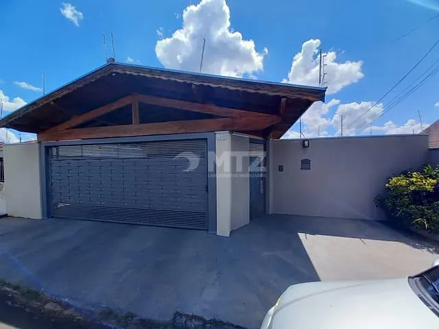 Casa com 500m² 3 quartos e 4 banheiros, à venda, no bairro Vila Assumpção em Botucatu