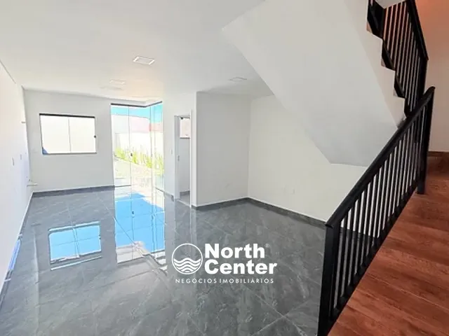 Casa com 137m² 3 quartos e 3 banheiros, à venda, no bairro CENTRO em Balneário Barra do Sul
