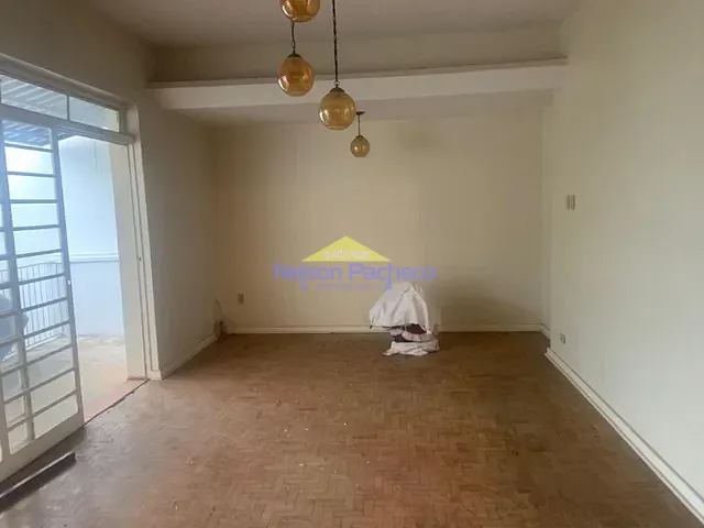 Casa com 859m², à venda, no bairro Centro em Capivari