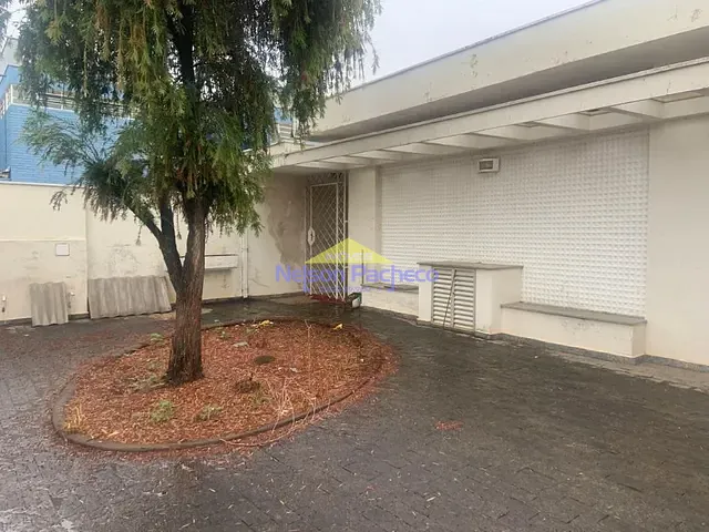 Casa com 859m², à venda, no bairro Centro em Capivari