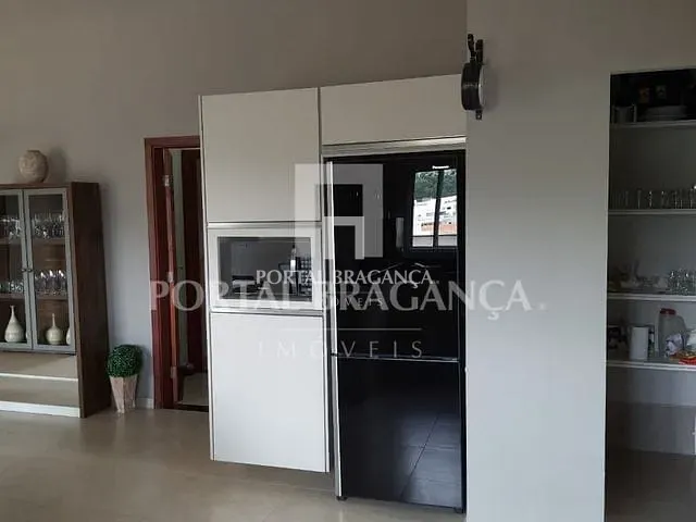Casa com 428m² 3 quartos e 4 banheiros, à venda, no bairro Condomínio Residencial Euroville II em Bragança Paulista