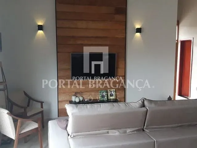 Casa com 428m² 3 quartos e 4 banheiros, à venda, no bairro Condomínio Residencial Euroville II em Bragança Paulista