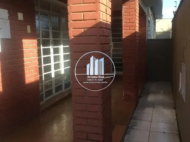 Casa com 200m² 4 quartos e 2 banheiros, para alugar, no bairro Santa Doroteia em Pouso Alegre