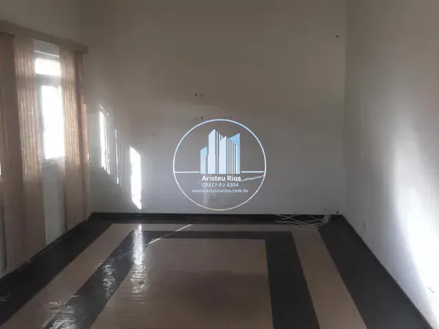 Casa com 200m² 4 quartos e 2 banheiros, para alugar, no bairro Santa Doroteia em Pouso Alegre