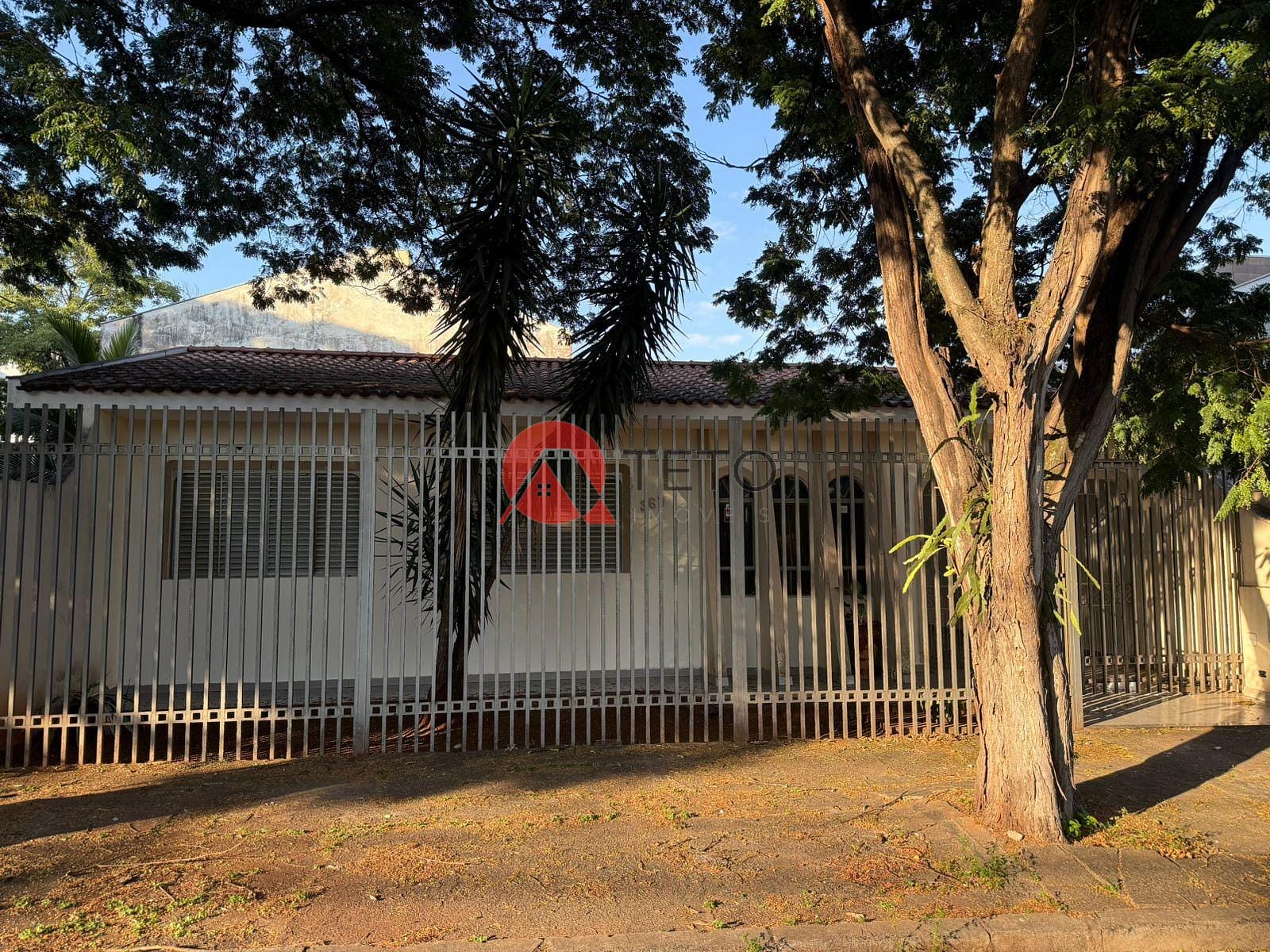Casa para alugar com 3 quartos, 100m² - Foto 2