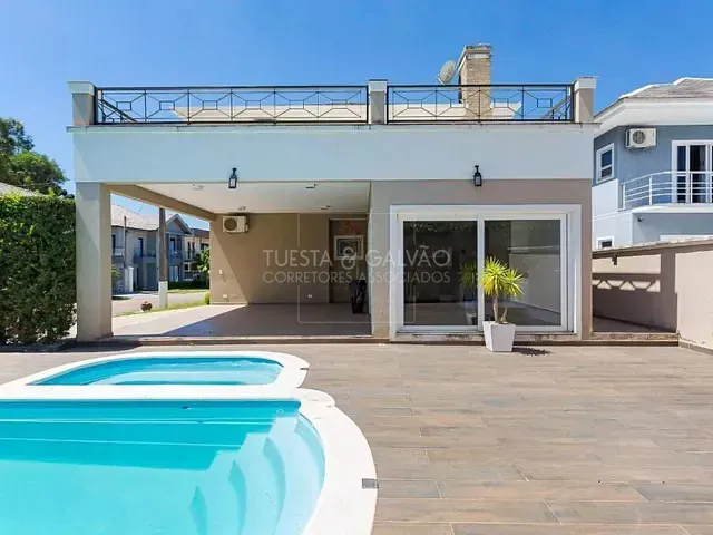 Casa com 305m² 4 quartos e 4 banheiros, à venda, no bairro Umbará em Curitiba