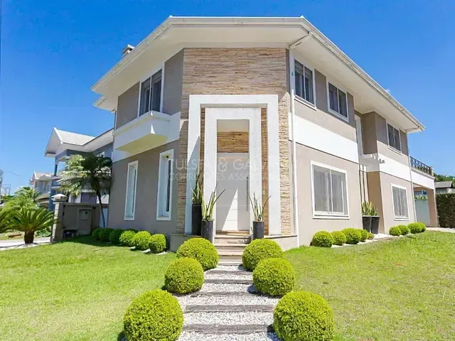 Casa com 305m² 4 quartos e 4 banheiros, à venda, no bairro Umbará em Curitiba