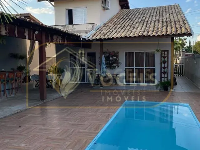 Casa 3 quartos e 4 banheiros, à venda, no bairro Parque Residencial Nova Holanda em Holambra