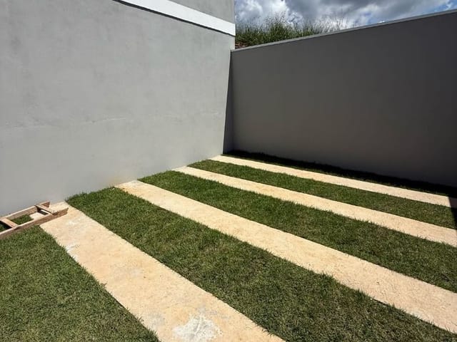 Casa 2 quartos e 1 banheiro, à venda, no bairro Jatobas em Extrema
