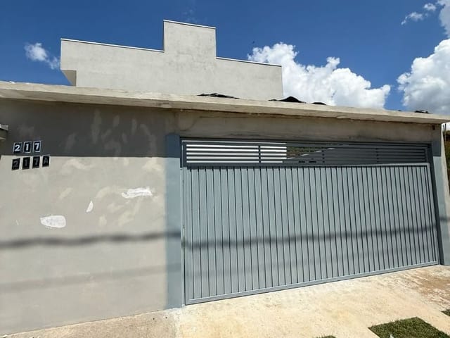 Casa 2 quartos e 1 banheiro, à venda, no bairro Jatobas em Extrema