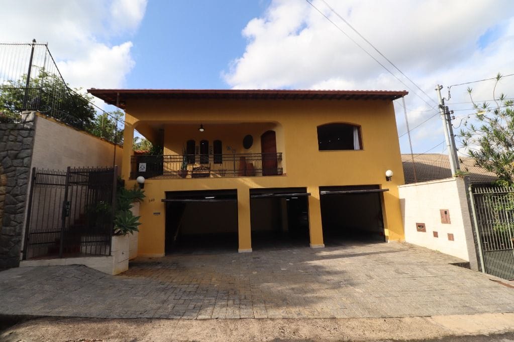 Casa à Venda em Bom Clima