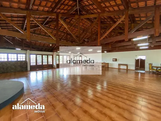 Ponto com 2325m², à venda, no bairro CENTRO em Jacarezinho