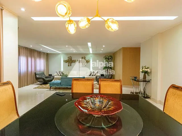 Casa com 459m² 5 quartos e 6 banheiros, à venda, no bairro Guará II em Brasília
