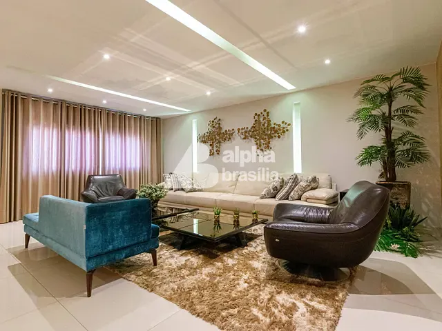 Casa com 459m² 5 quartos e 6 banheiros, à venda, no bairro Guará II em Brasília
