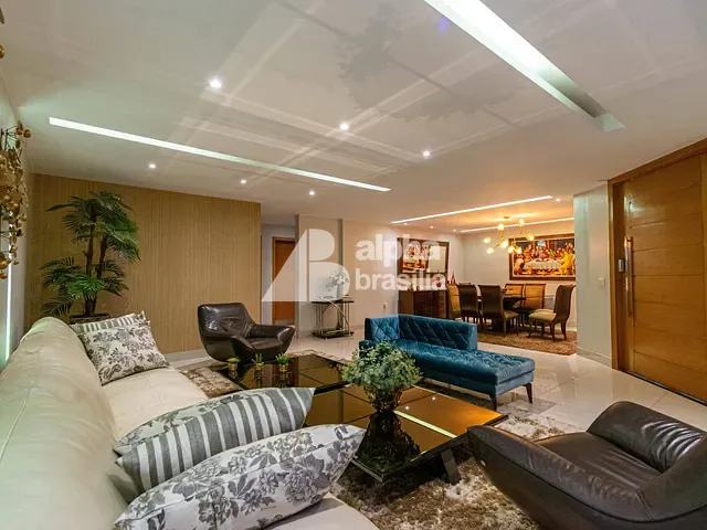 Casa com 459m² 5 quartos e 6 banheiros, à venda, no bairro Guará II em Brasília