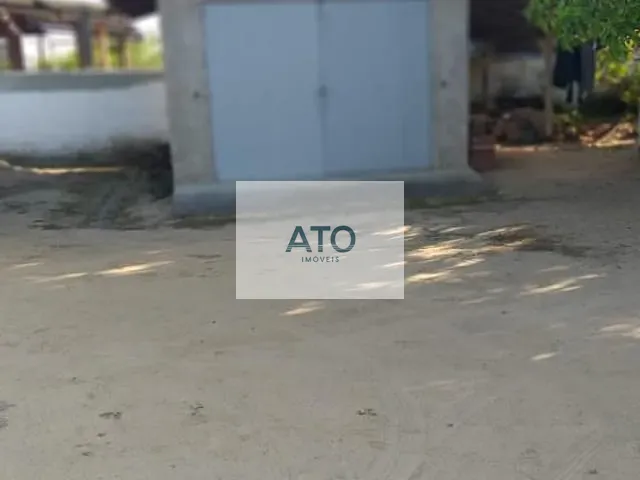 Casa com 2800m² 3 quartos e 2 banheiros, à venda, no bairro Praça em Tijucas