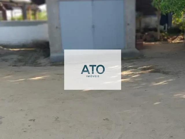 Casa com 2800m² 3 quartos e 2 banheiros, à venda, no bairro Praça em Tijucas