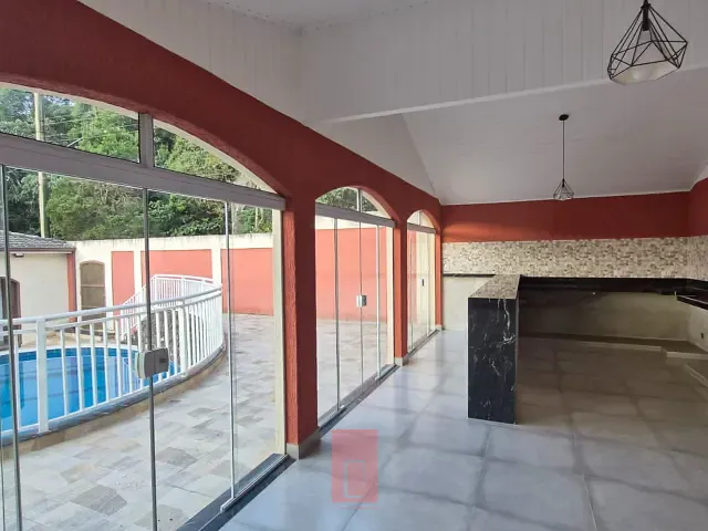 Casa 6 quartos e 6 banheiros, à venda, no bairro Caraguatá em Mairiporã