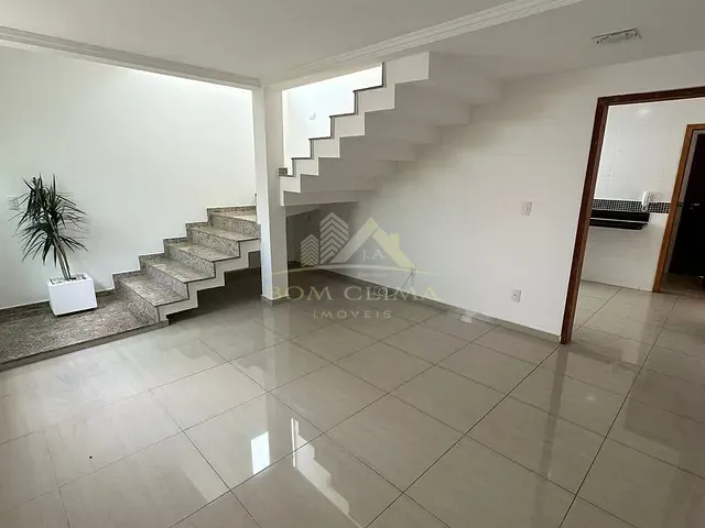 Casa 3 quartos e 2 banheiros, à venda, no bairro Nova Gramado em Juiz de Fora