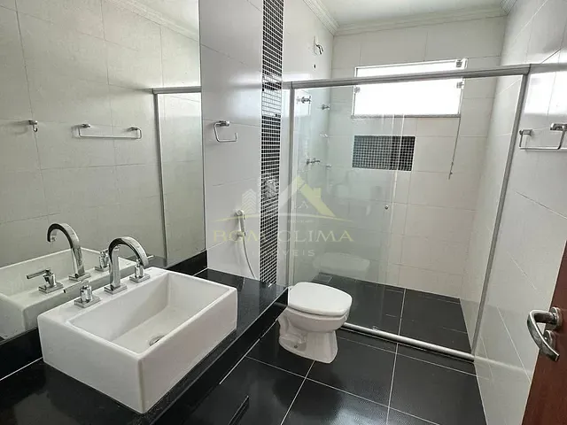 Casa 3 quartos e 2 banheiros, à venda, no bairro Nova Gramado em Juiz de Fora