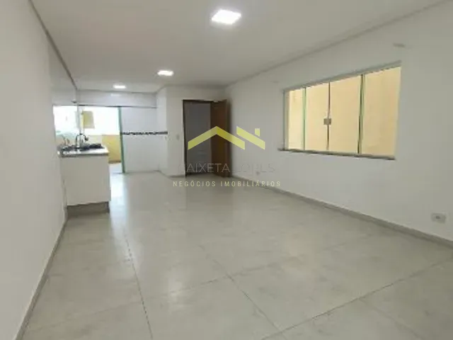 Casa com 438m² 4 quartos e 5 banheiros, para alugar, no bairro Parque Oratório em Santo André