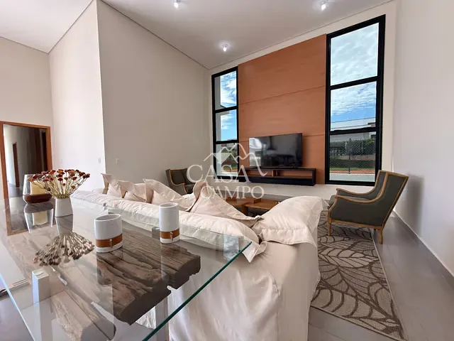 Casa com 1000m² 4 quartos e 6 banheiros, à venda ou para alugar, no bairro Residencial Fazenda Alvorada em Porto Feliz