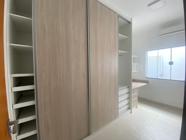 Casa com 266m² 2 quartos e 2 banheiros, à venda, no bairro Parque Taquaral em Piracicaba