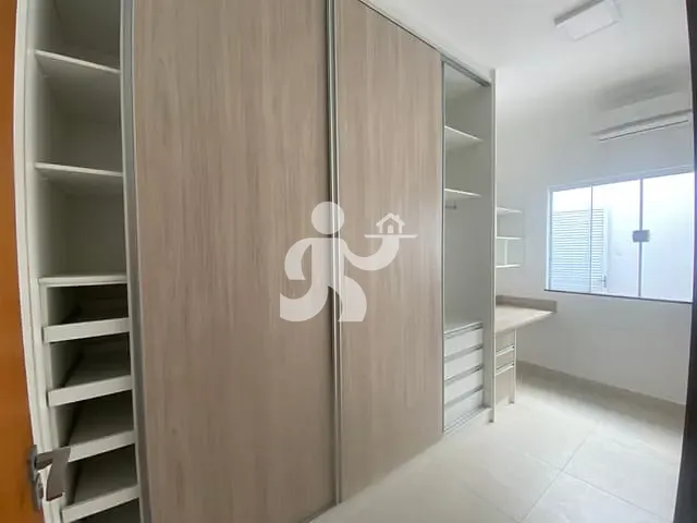 Casa com 266m² 2 quartos e 2 banheiros, à venda, no bairro Parque Taquaral em Piracicaba