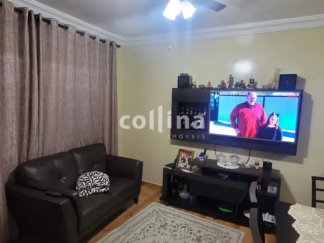 Casa com 80m² 3 quartos e 1 banheiro, à venda, no bairro Parque Santa Teresa em Carapicuíba