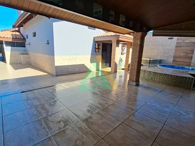 Casa com 392m² 3 quartos e 2 banheiros, à venda, no bairro Parque da Imprensa em Mogi Mirim
