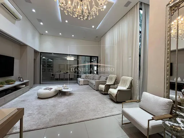 Casa com 732m² 4 quartos e 7 banheiros, à venda, no bairro Vivendas do Arvoredo em Londrina