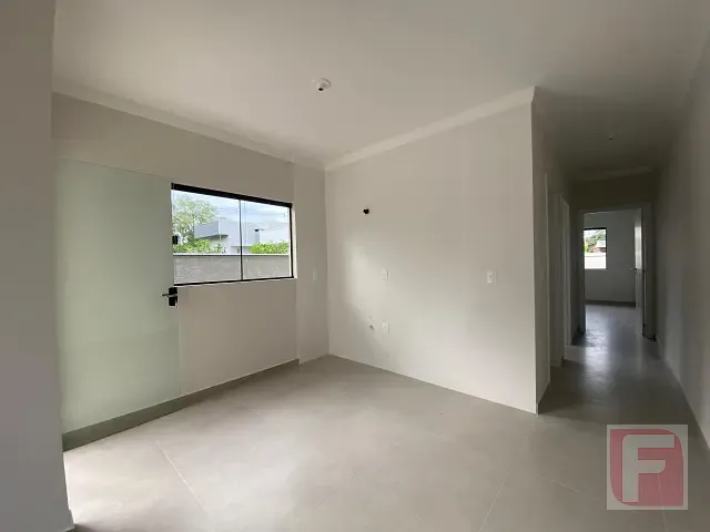 Casa 2 quartos e 1 banheiro, à venda, no bairro Centro em Itapoá