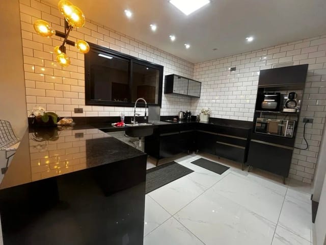 Casa com 260m² 4 quartos e 4 banheiros, à venda, no bairro Urbanova em São José dos Campos