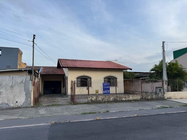 Casa 2 quartos e 1 banheiro, à venda, no bairro São Vicente em Itajaí