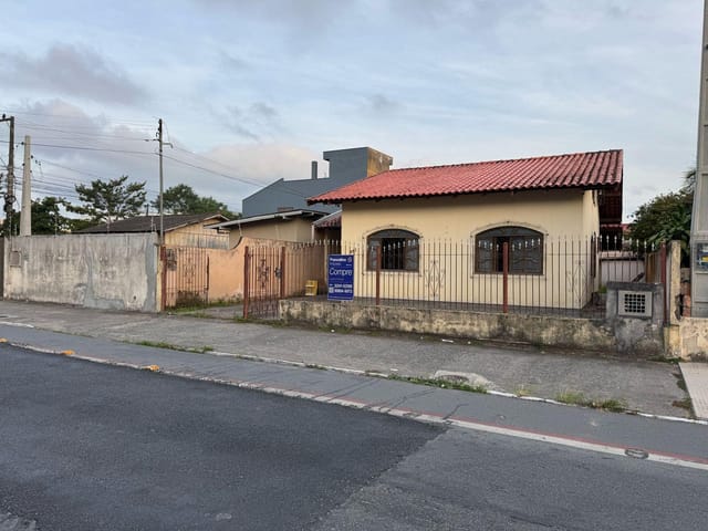 Casa 2 quartos e 1 banheiro, à venda, no bairro São Vicente em Itajaí