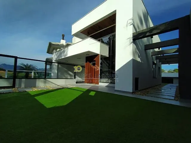 Casa com 389m² 3 quartos e 3 banheiros, à venda, no bairro Cidade Universitária Pedra Branca em Palhoça