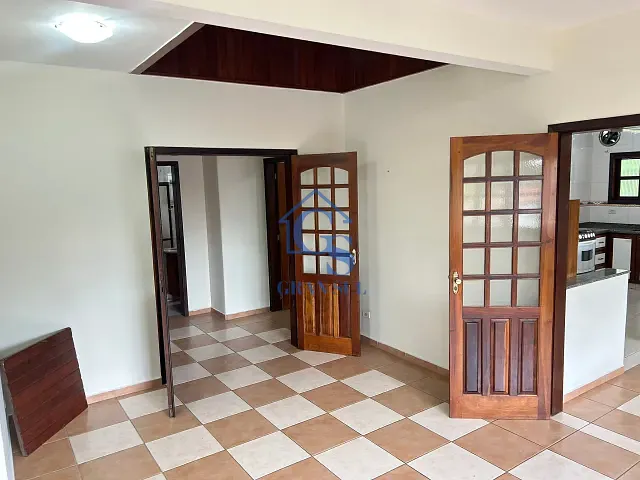 Casa 3 quartos e 4 banheiros, à venda, no bairro Fazenda da Ilha em Embu-Guaçu