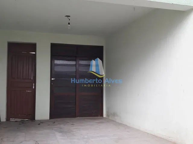 Casa com 360m² 3 quartos e 1 banheiro, à venda, no bairro Alto Maron em Vitória da Conquista