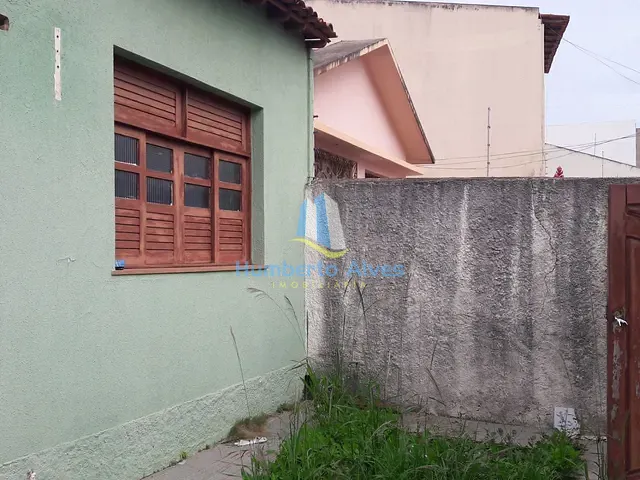 Casa com 360m² 3 quartos e 1 banheiro, à venda, no bairro Alto Maron em Vitória da Conquista