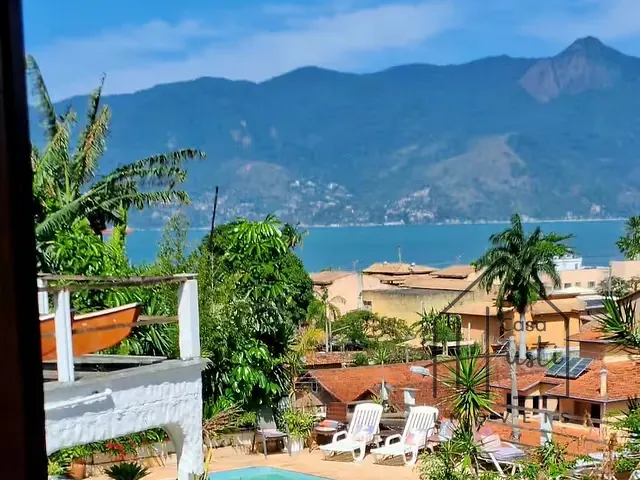 Casa com 1130m² 6 quartos e 5 banheiros, à venda, no bairro Praia do Arrastão em São Sebastião