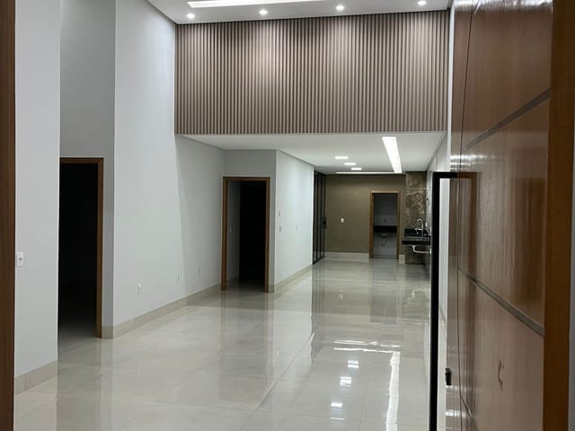Casa com 210m² 3 quartos e 3 banheiros, à venda, no bairro Jardim Atlântico em Goiânia