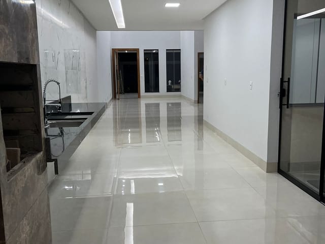 Casa com 210m² 3 quartos e 3 banheiros, à venda, no bairro Jardim Atlântico em Goiânia