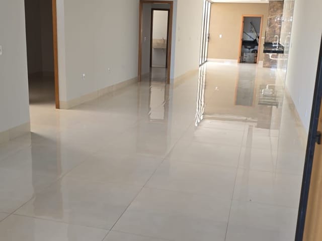 Casa com 210m² 3 quartos e 3 banheiros, à venda, no bairro Jardim Atlântico em Goiânia