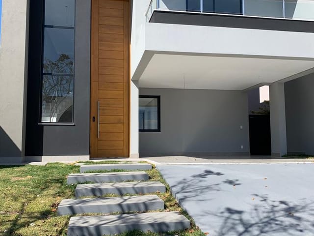 Casa com 263m² 3 quartos e 4 banheiros, à venda, no bairro Vila Nova em Louveira