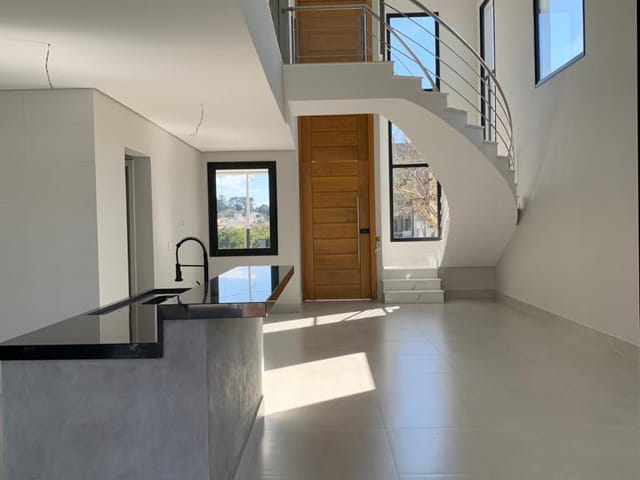 Casa com 263m² 3 quartos e 4 banheiros, à venda, no bairro Vila Nova em Louveira