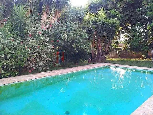 Casa com 1200m² 4 quartos e 4 banheiros, à venda, no bairro Cidade Satélite em Atibaia